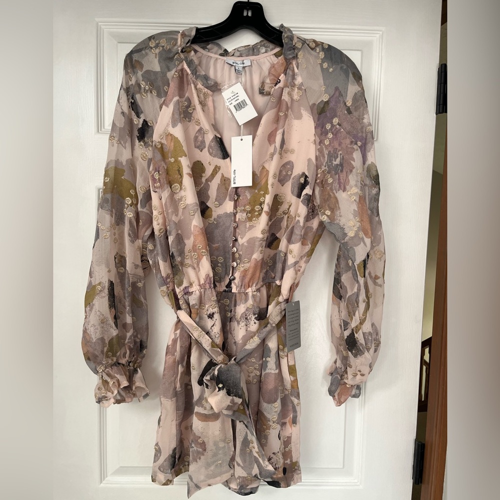BTFL-Life Neutral abstract floral long sleeve romper NWT